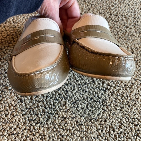 Cole Haan Patent Leather & Leather Loafers Women’s Size 5 in Gray & White EUC - Picture 5 of 9